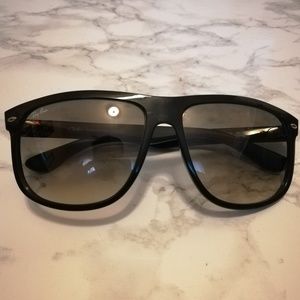 Ray-Ban Sunglasses Black w/ gradient lens.